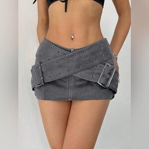 EgrlEra Women Fashionable Cross Design Skirt Size XS